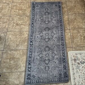Elegant Gray Patterned Rug